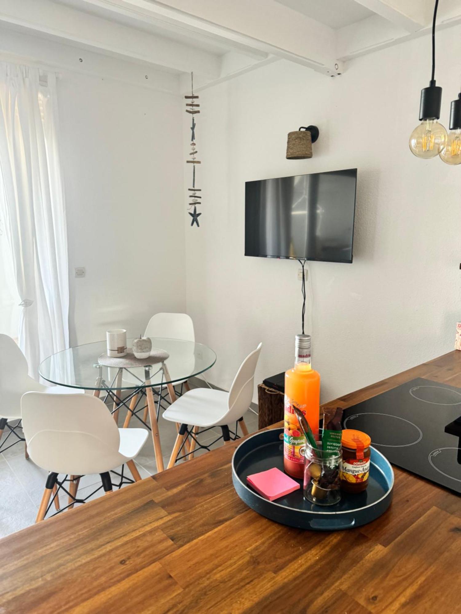 Bleu Horizon Apartment เลอโกซิเยร์ ภายนอก รูปภาพ